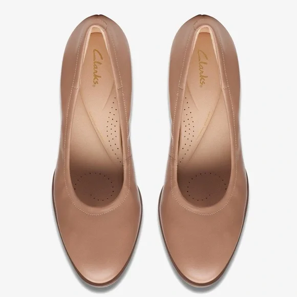 NWT Clarks Women's Freva55 Court Praline Color Leather Pumps 10M - Picture 2 of 15
